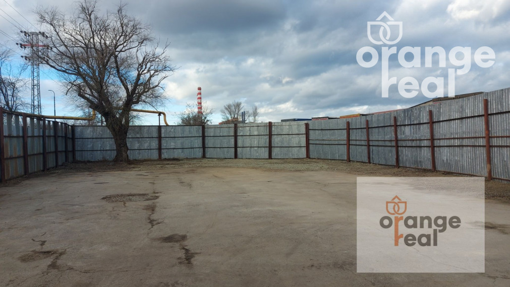Pozemok na prenájom v oplotenom areáli