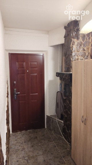 NA PREDAJ 1 a pol IZBOVÝ BYT KEŽMARSKA ULICA