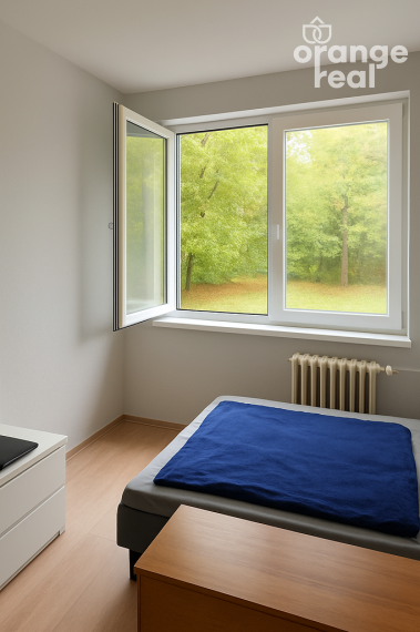 NA PREDAJ 1 a pol IZBOVÝ BYT KEŽMARSKA ULICA