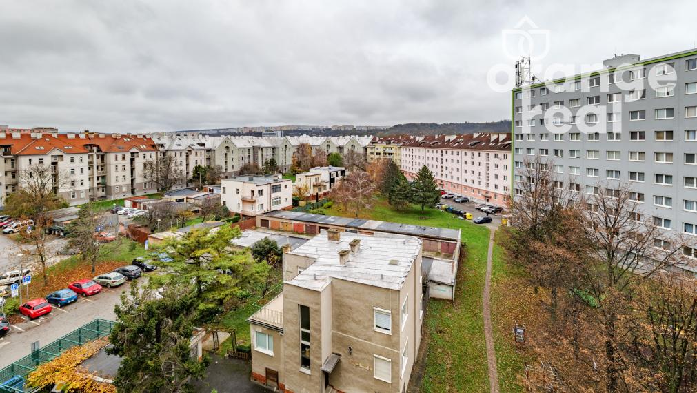 Zariadený 3-izbový byt pri Auparku po kompletnej rekonštrukcii, pražský typ