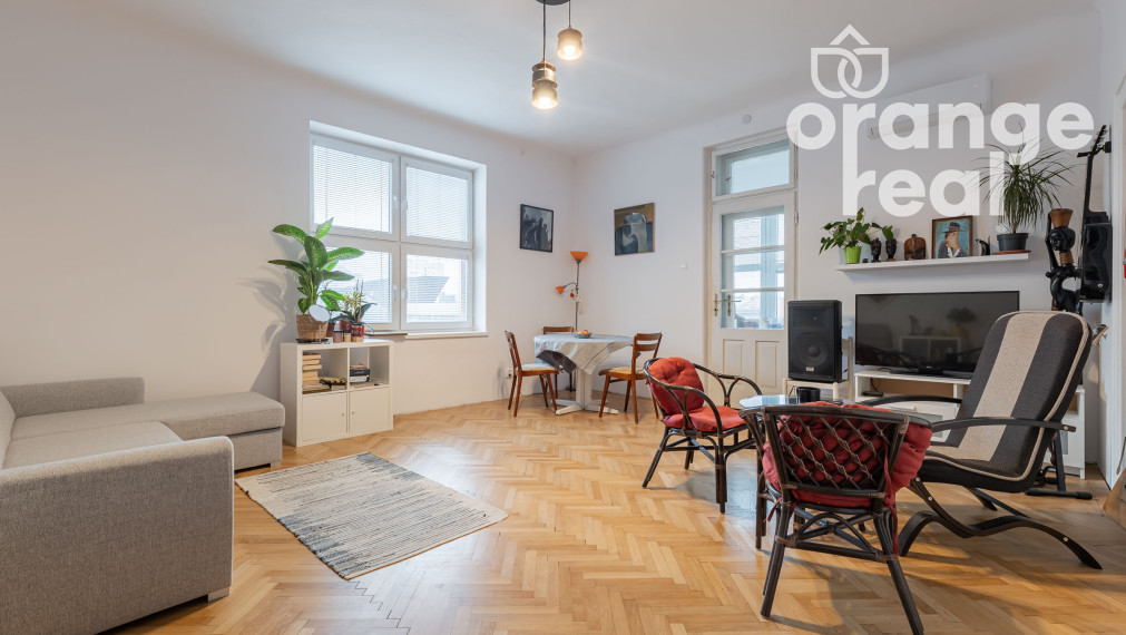 Priestranný tehlový staromestský byt na Czambelovej ulici so zimnou záhradou, 123 m2