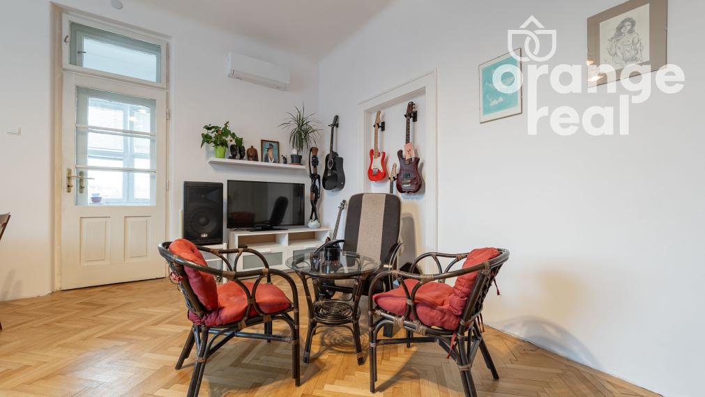 Priestranný tehlový staromestský byt na Czambelovej ulici so zimnou záhradou, 123 m2