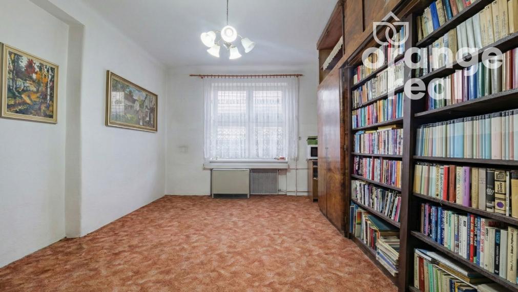 Priestranný tehlový staromestský byt na Czambelovej ulici so zimnou záhradou, 123 m2