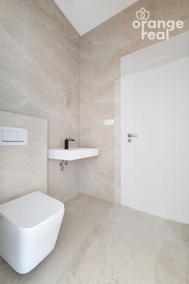 Priestranný 3-izbový byt v historickej budove s balkónom na Moyzesovej ulici