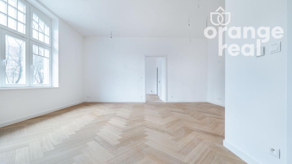 Tehlový 3-izbový byt v historickej budove  na Moyzesovej ulici, centrum Košíc