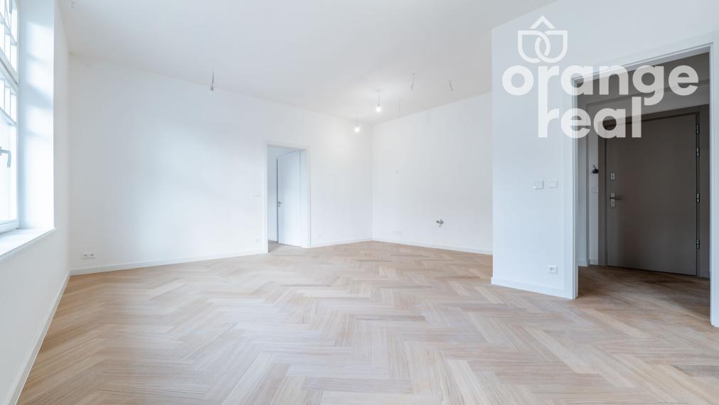 Tehlový 3-izbový byt v historickej budove  na Moyzesovej ulici, centrum Košíc