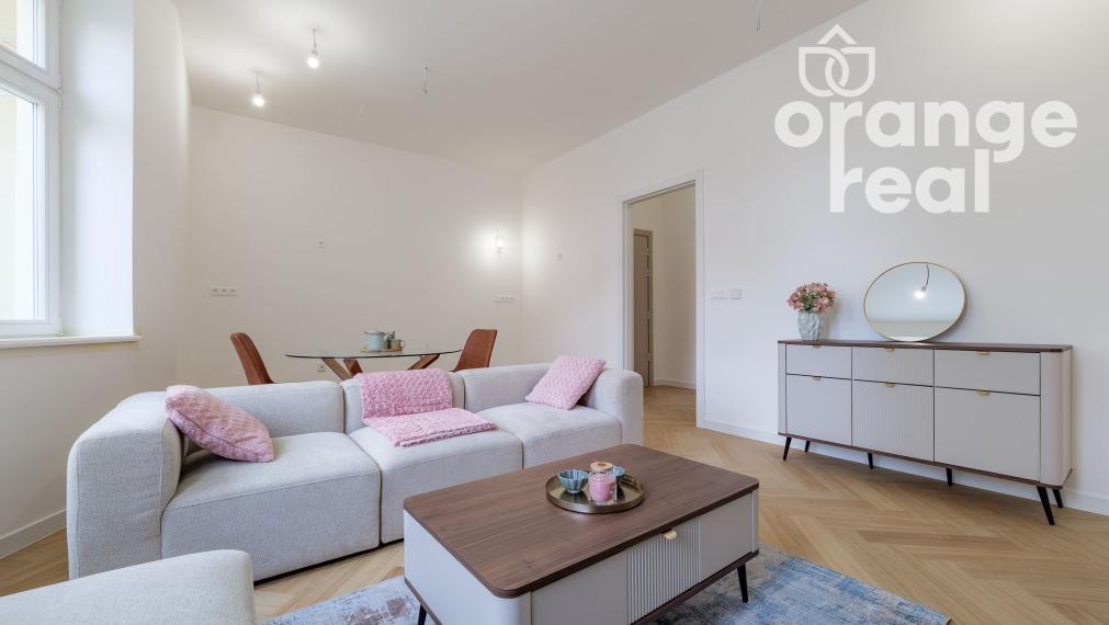 Priestranný 2-izbový byt v historickej budove na Moyzesovej ulici