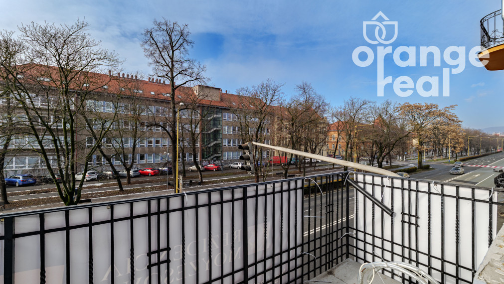 2-izbový mezonetový byt s balkónom v historickej budove na Moyzesovej ulici