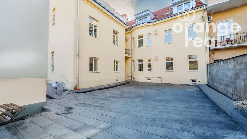 Tehlový 3-izbový byt v historickej budove  na Moyzesovej ulici, centrum Košíc