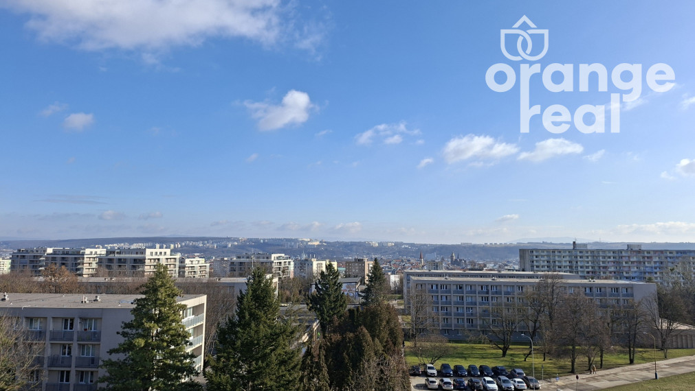 3-izbový pražský byt s loggiou na Považskej ulici po novej kompletnej rekonštrukcii, 2x klimatizácia