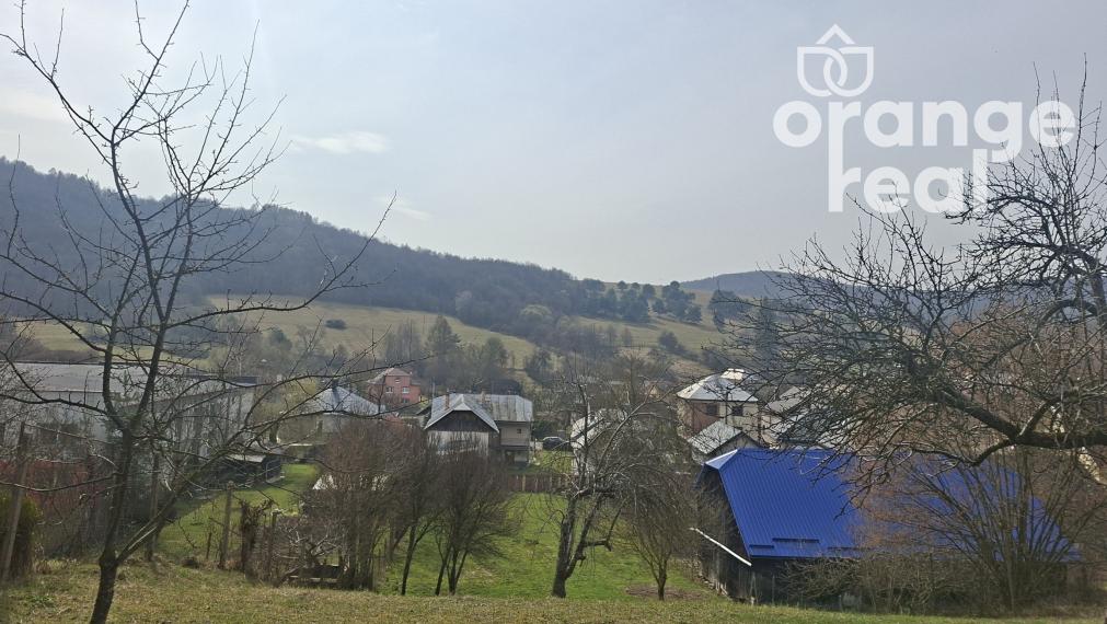 Rodinný dom s veľkým pozemkom v obci Brusnica, neďaleko Domaše