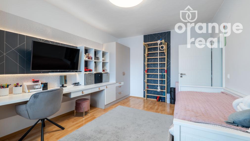 Útulný 4-izbový byt s loggiou na ulici Slobody, sídlisko Terasa