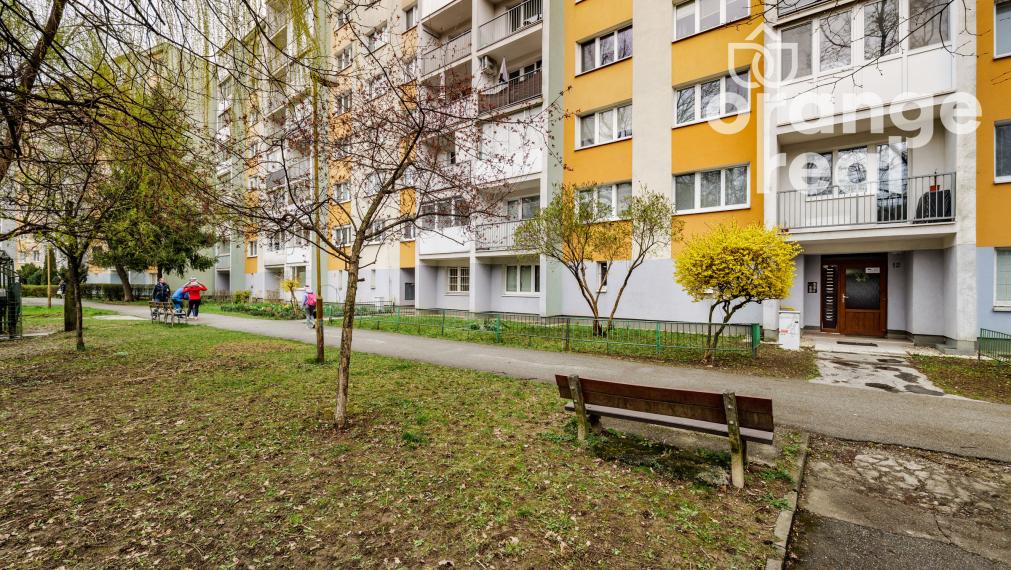 Útulný 4-izbový byt s loggiou na ulici Slobody, sídlisko Terasa