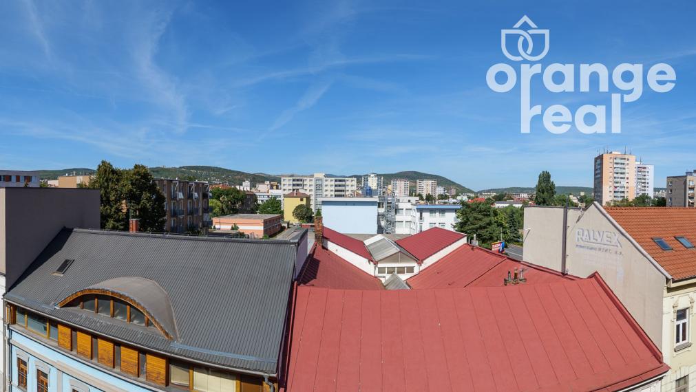 Staromestský 2-izbový byt s 2 balkónmi po rekonštrukcii na Garbiarskej ulici