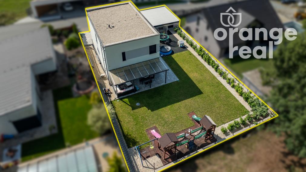 5-izbový rodinný dom v Malej Ide pri lese s dvojgarážou