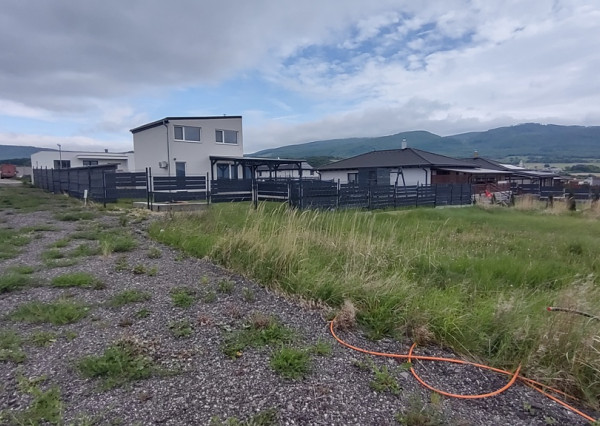 POZEMOK VÝŠNÁ KAMENICA O VÝMERE 863 m2