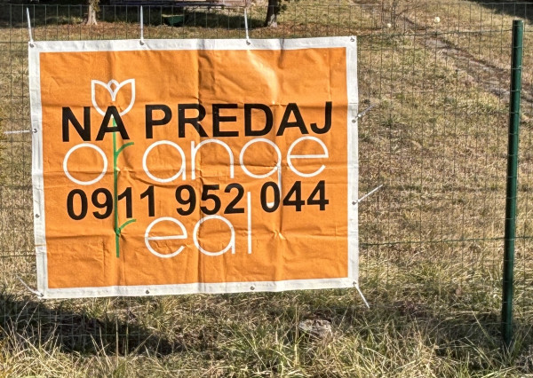 Záhrada so všetkými inžinierskymi sieťami