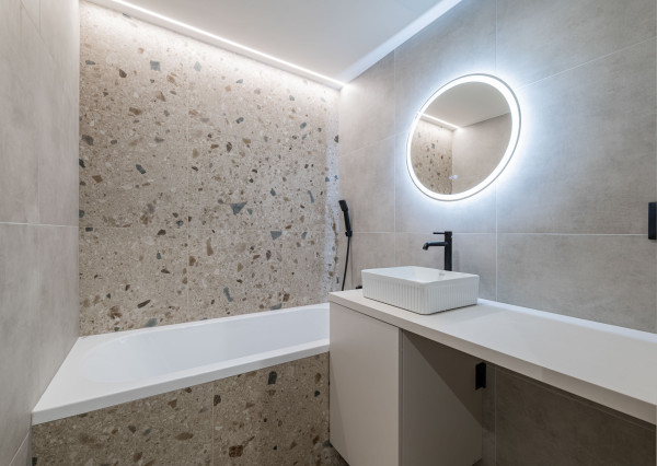 Nová rekonštrukcia! 3-izbový pražský byt na Jazmínovej ulici s loggiou