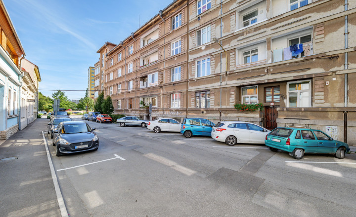 Staromestský 2-izbový byt s 2 balkónmi po rekonštrukcii na Garbiarskej ulici - fotografia 21