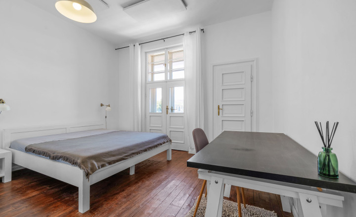 Staromestský 2-izbový byt s 2 balkónmi po rekonštrukcii na Garbiarskej ulici - fotografia 7