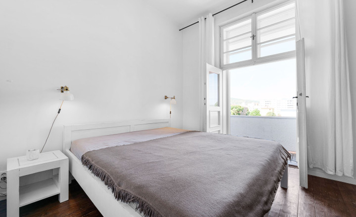 Staromestský 2-izbový byt s 2 balkónmi po rekonštrukcii na Garbiarskej ulici - fotografia 8