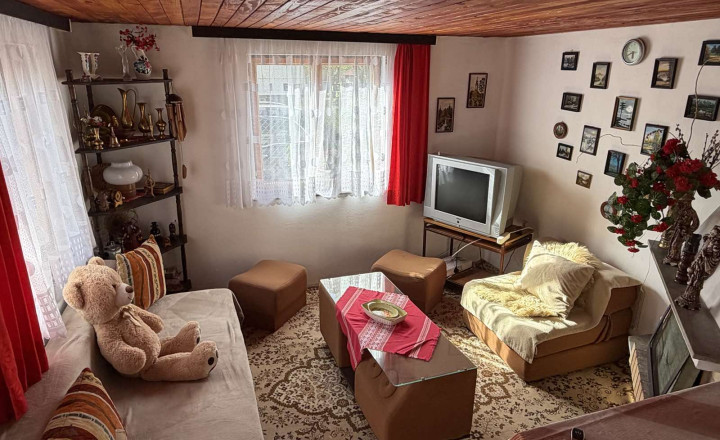 Záhradná chata v Šaci - lokalita Pod Lesom - fotografia 4